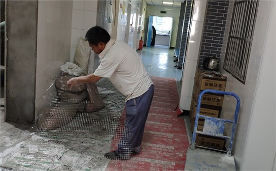 X光機(jī)房防輻射工程硫酸鋇施工現(xiàn)場(chǎng) X光機(jī)房防輻射工程硫酸鋇施工現(xiàn)場(chǎng)